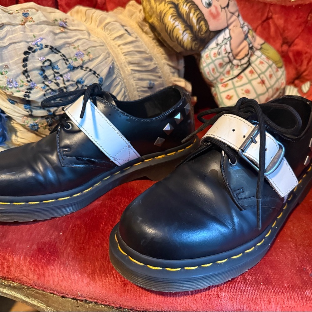 Dr. Martens Zambello Stud Oxford shoes